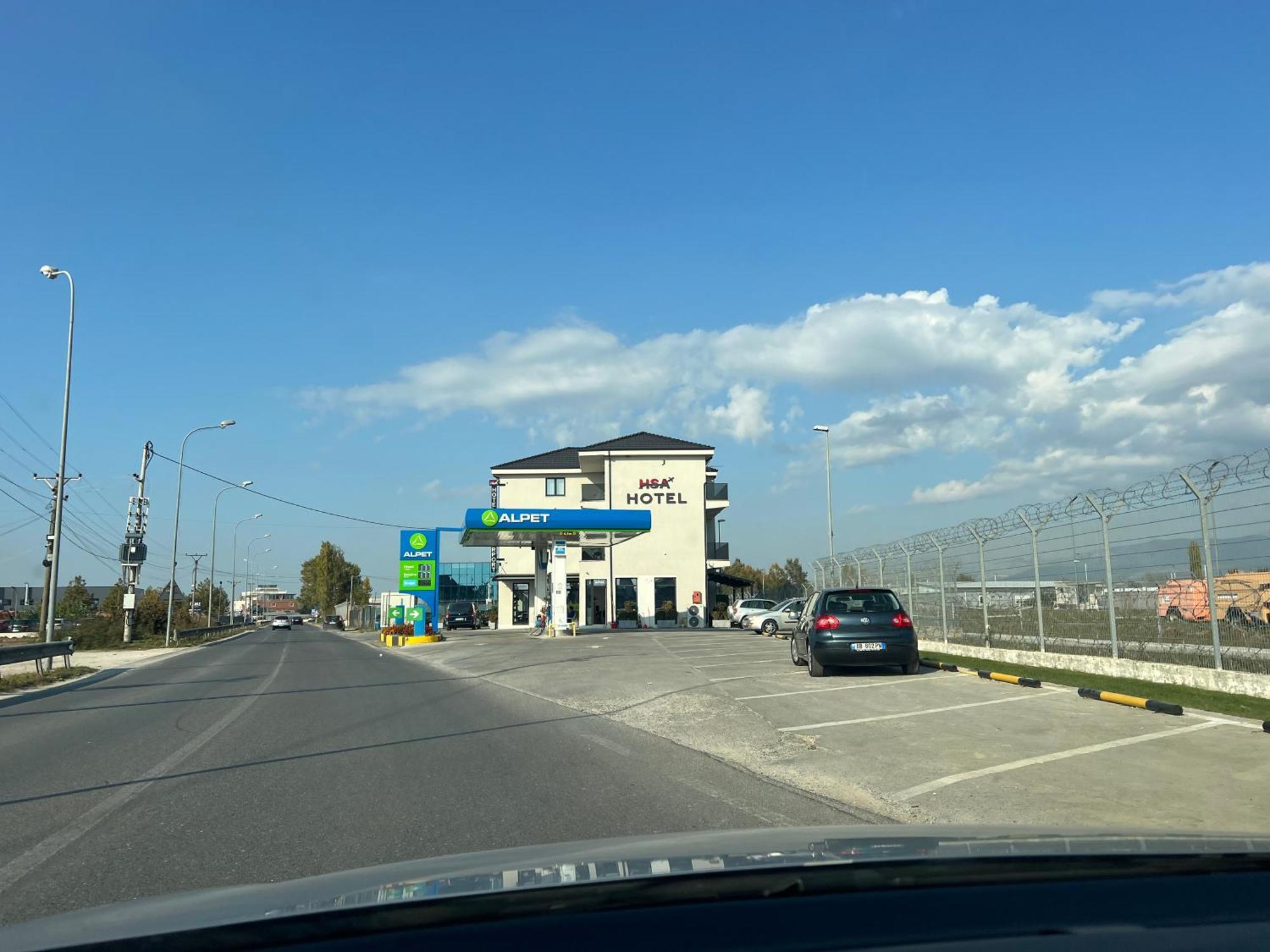 Side Airport Hotel Kruje Exterior photo